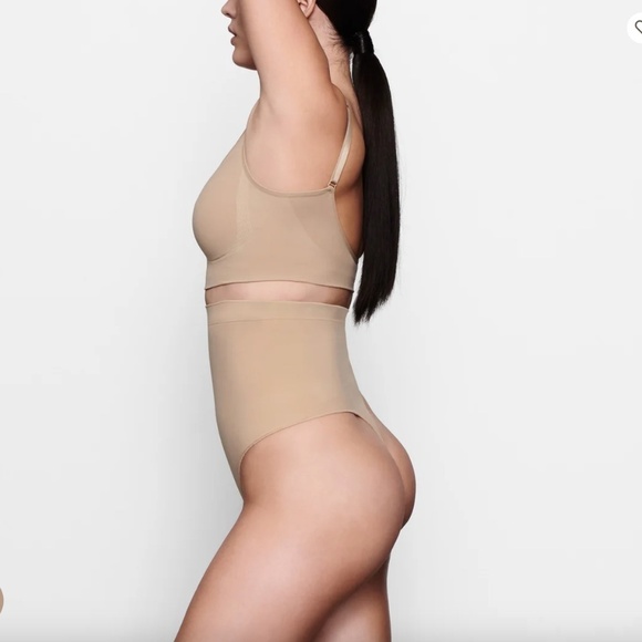 New Skims Seamless Sculpt High Wasted‎ Thong Clay Size XL - Picture 2 of 6